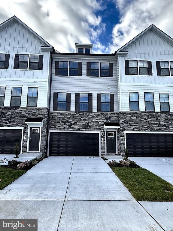 345 Ensemble Way - Photo 1