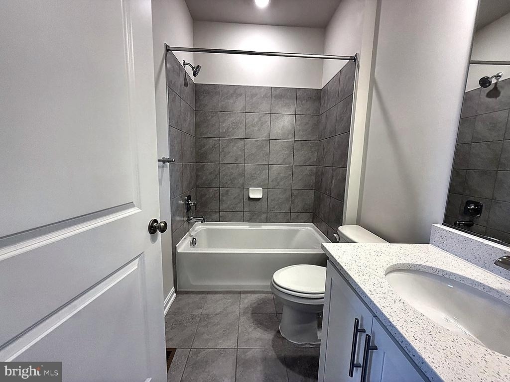 345 Ensemble Way - Photo 25