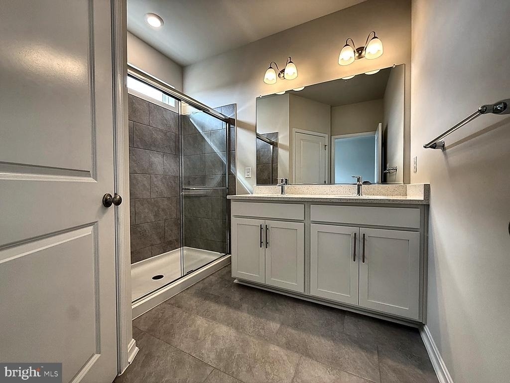 345 Ensemble Way - Photo 18