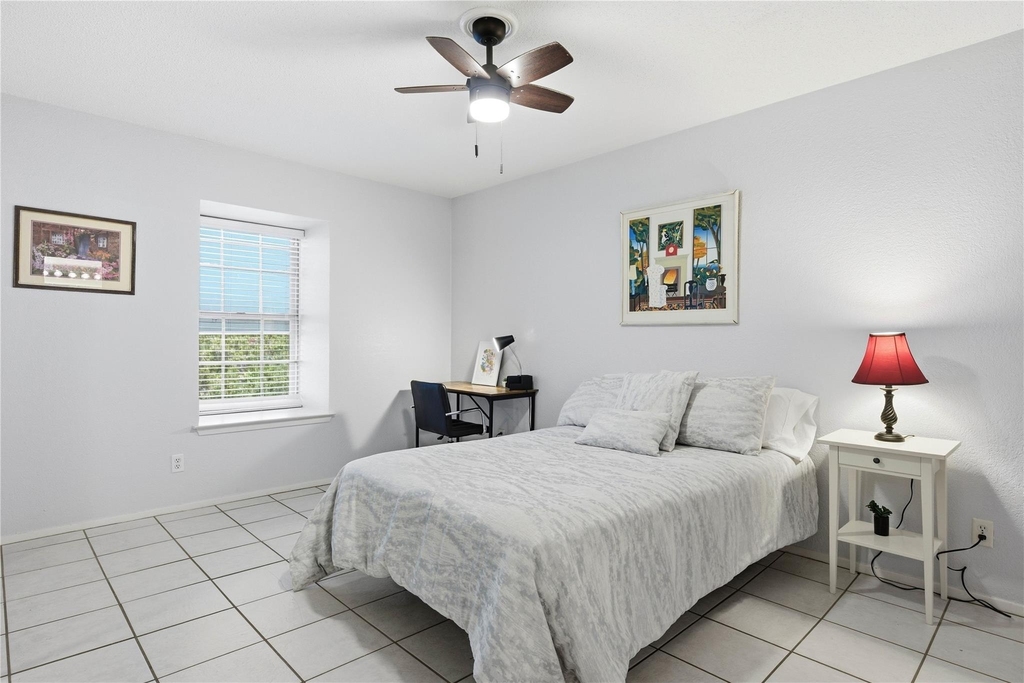 2425 Ashdale Dr - Photo 8