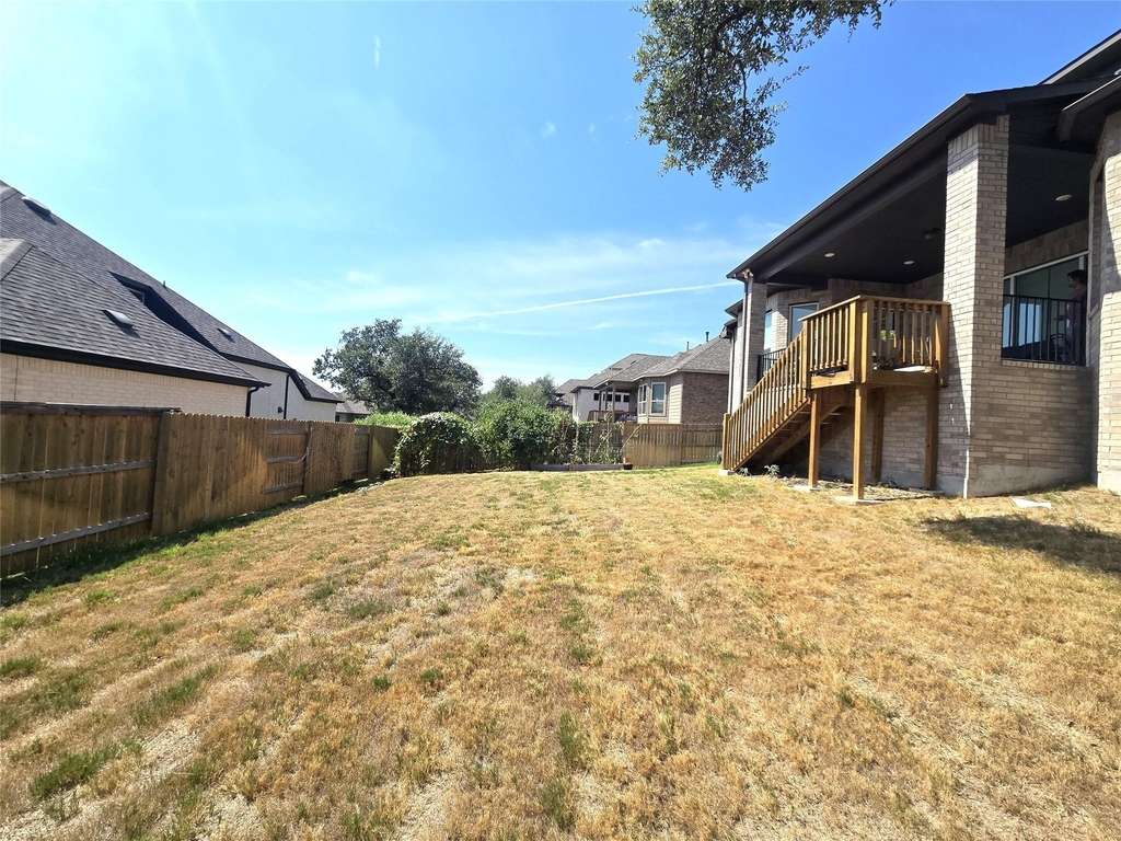 112 Texas Bluebonnet Trl - Photo 32