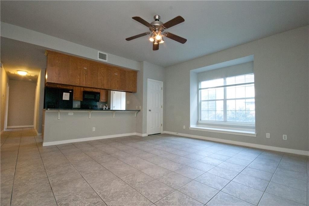 2410 Leon St - Photo 0