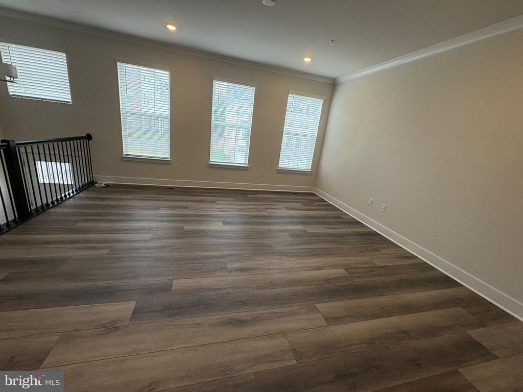 504 Downswing Road - Photo 3