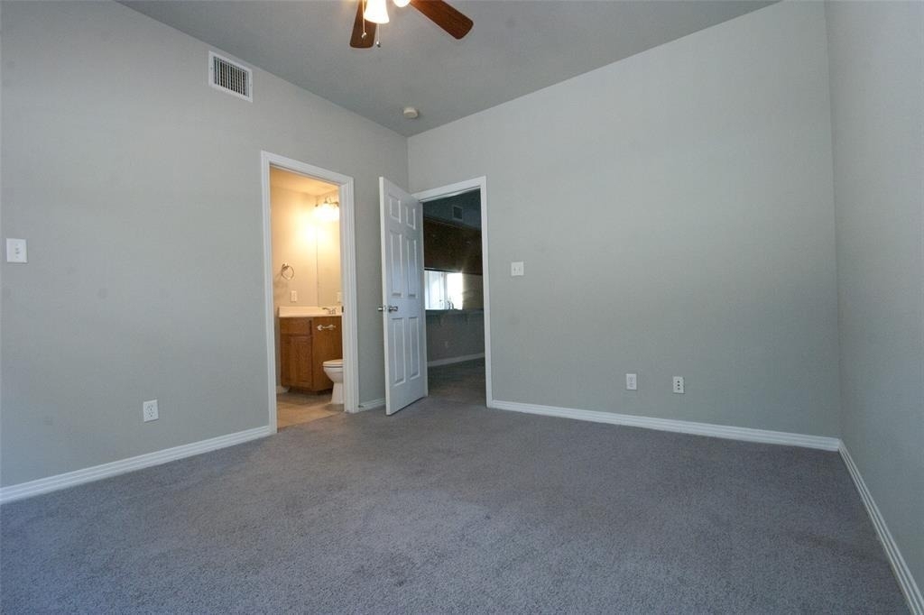 2410 Leon St - Photo 4
