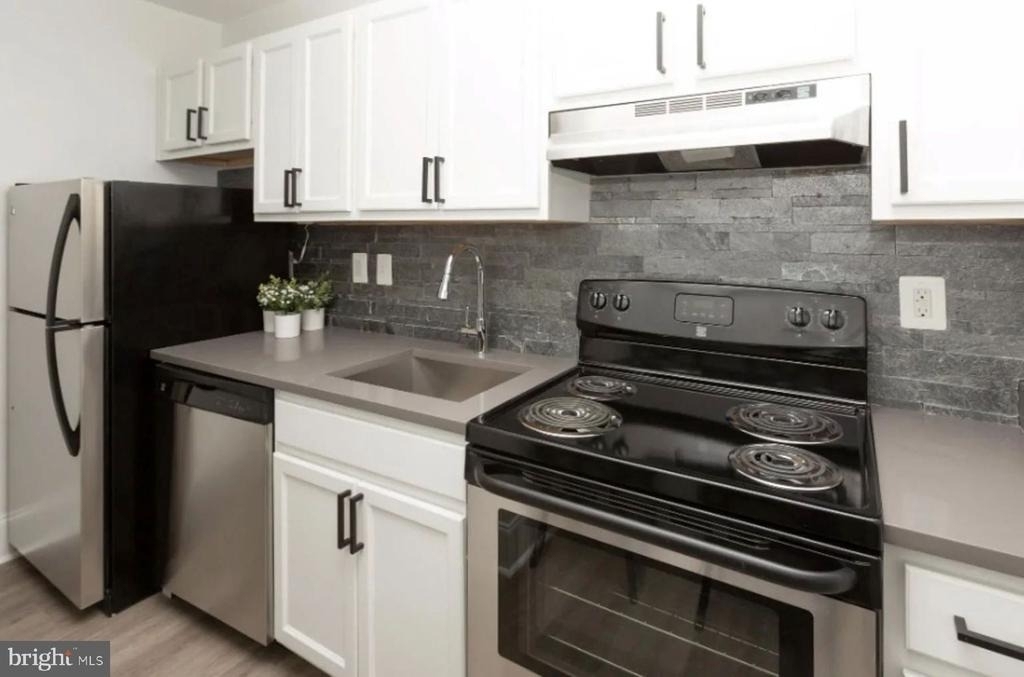 1026 N Calvert Street - Photo 2