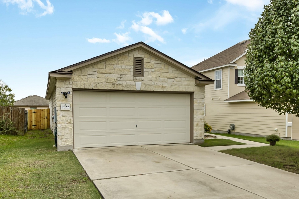 2322 Kuykendall Dr - Photo 0