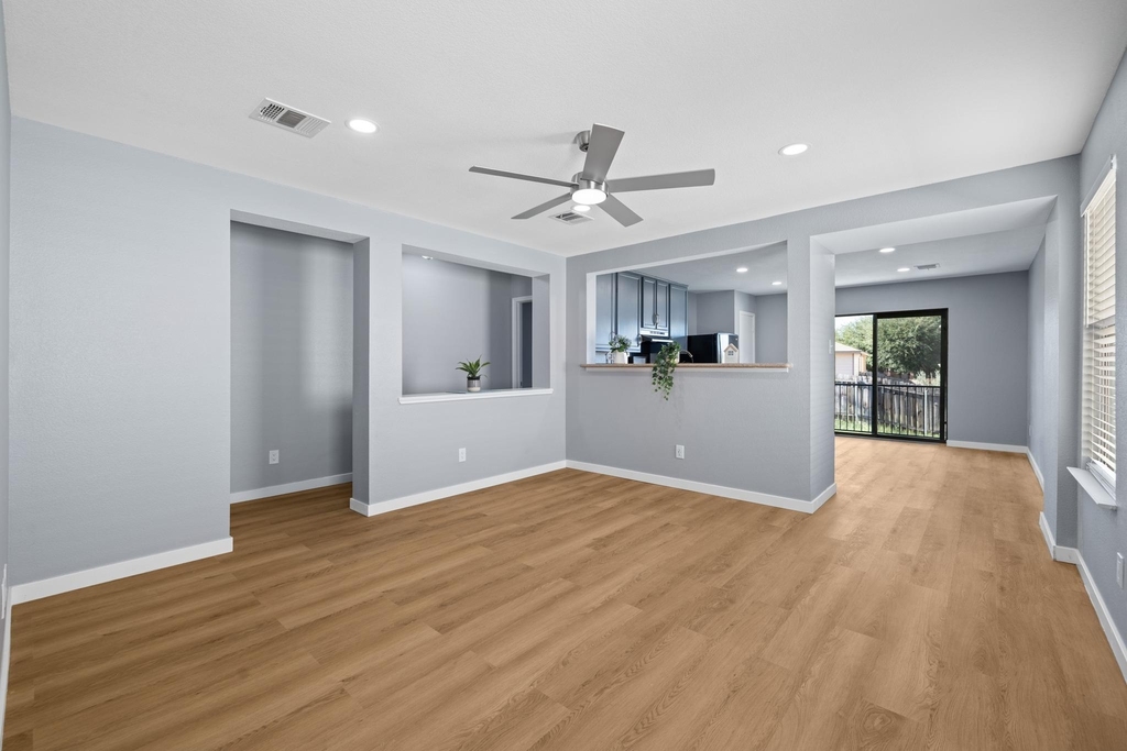 2322 Kuykendall Dr - Photo 4