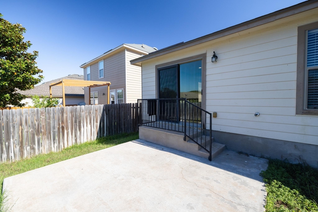 2322 Kuykendall Dr - Photo 21