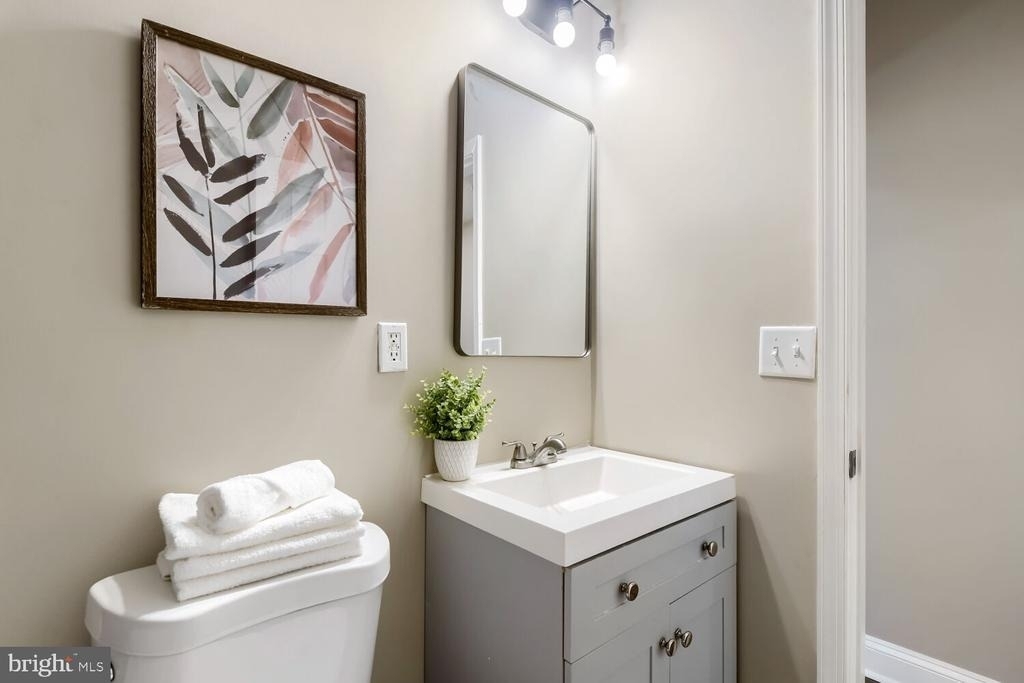 2560 Robb Street - Photo 8