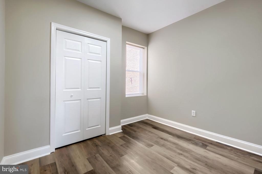 2560 Robb Street - Photo 5
