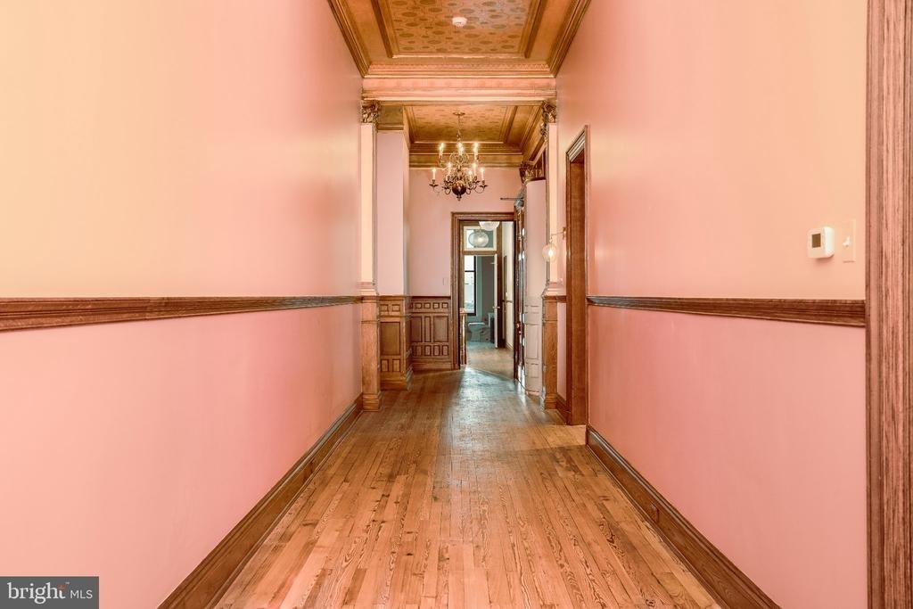 715 Washington Place - Photo 1