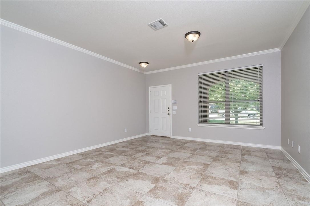 2116 Woodway Dr - Photo 4