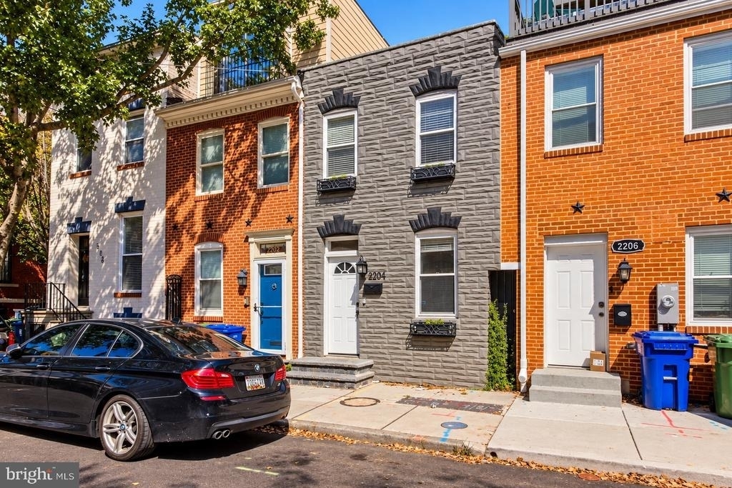 2204 Cambridge Street - Photo 20