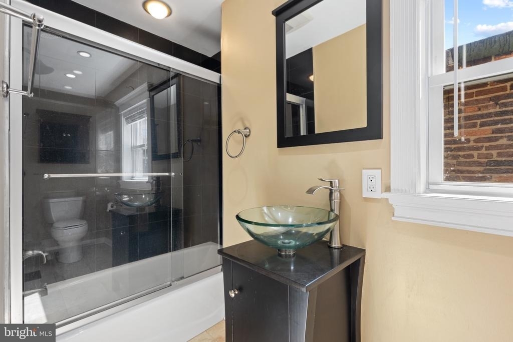 2204 Cambridge Street - Photo 13