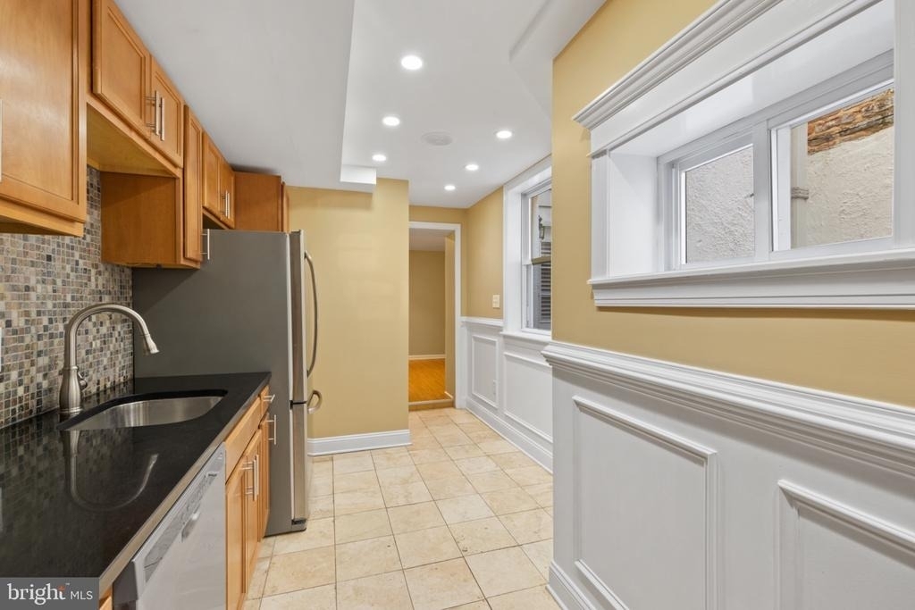 2204 Cambridge Street - Photo 5