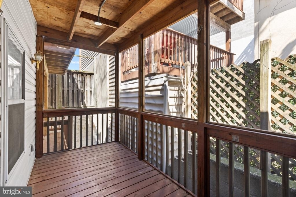 2204 Cambridge Street - Photo 18