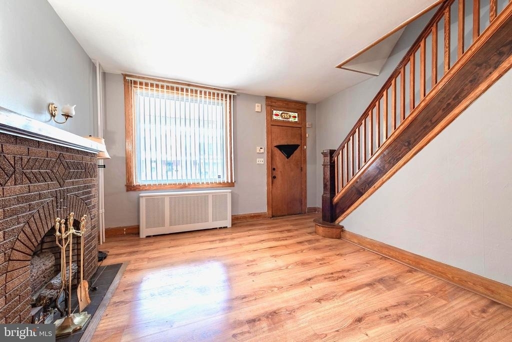 227 N Monastery Avenue - Photo 3