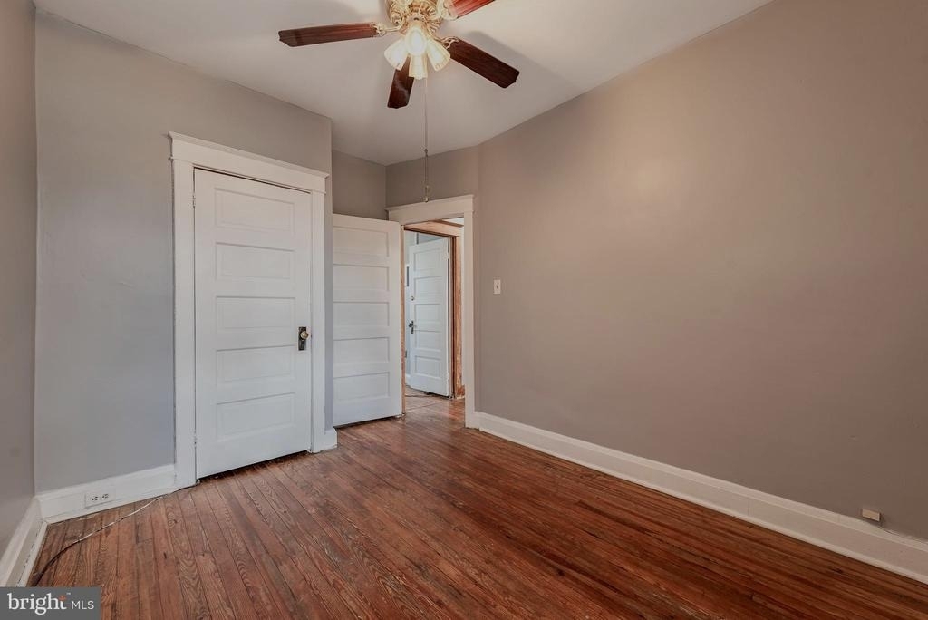 227 N Monastery Avenue - Photo 16