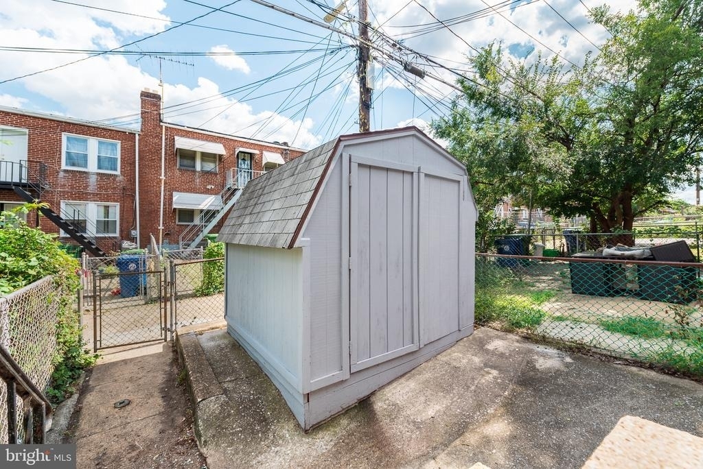 227 N Monastery Avenue - Photo 1