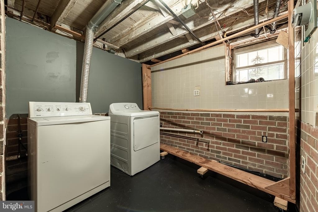 227 N Monastery Avenue - Photo 21