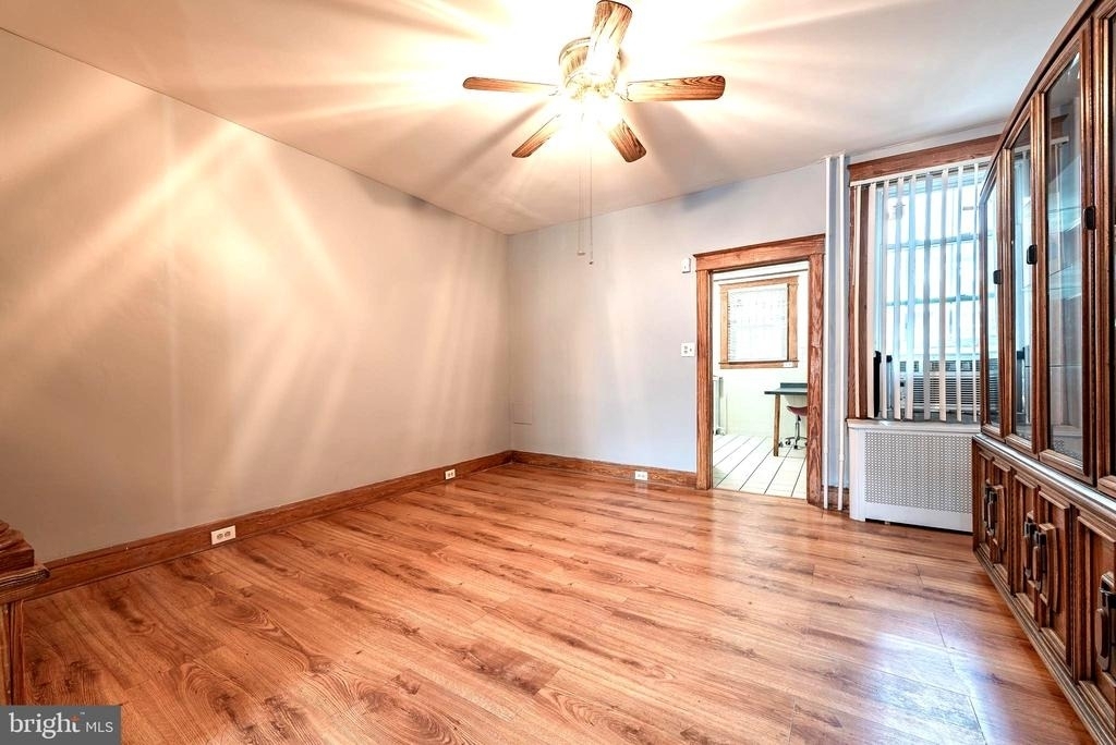 227 N Monastery Avenue - Photo 6