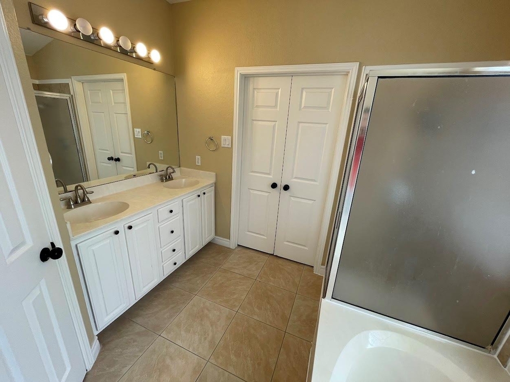 12829 Council Bluff Dr - Photo 17