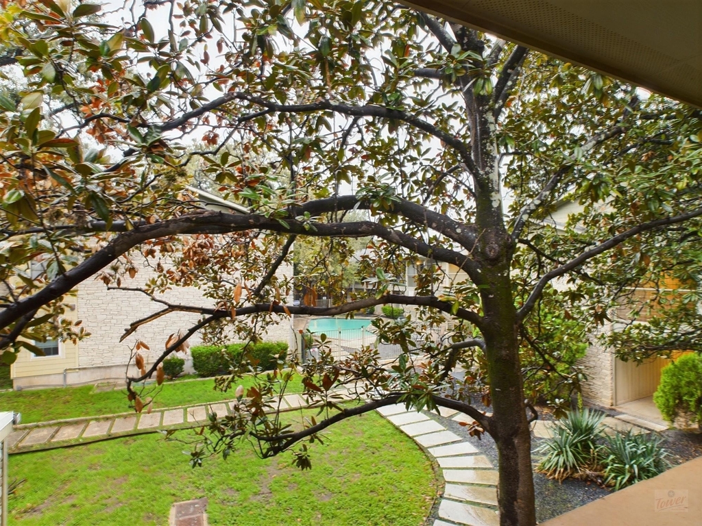 2303 East Side Dr - Photo 7