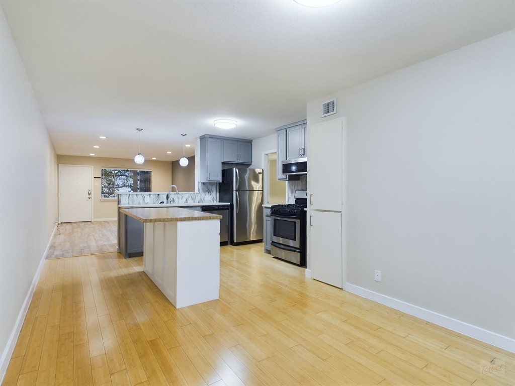 2303 East Side Dr - Photo 6