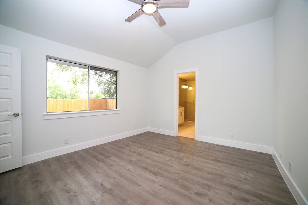 131 Stephen Ct - Photo 8