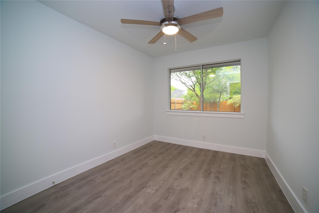 131 Stephen Ct - Photo 7