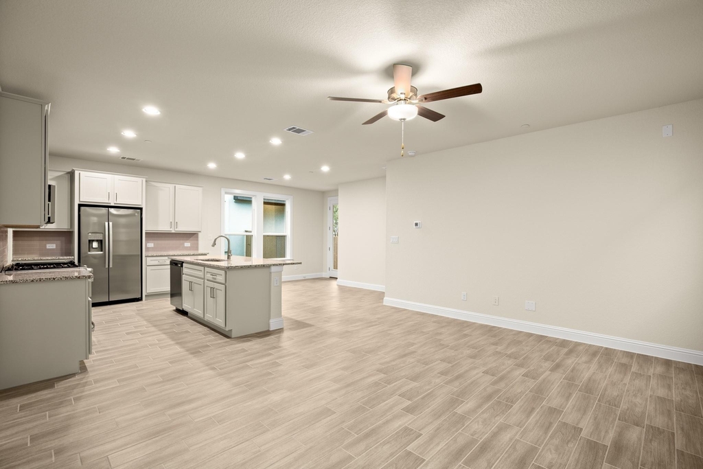 2605 Sam Bass Rd - Photo 2