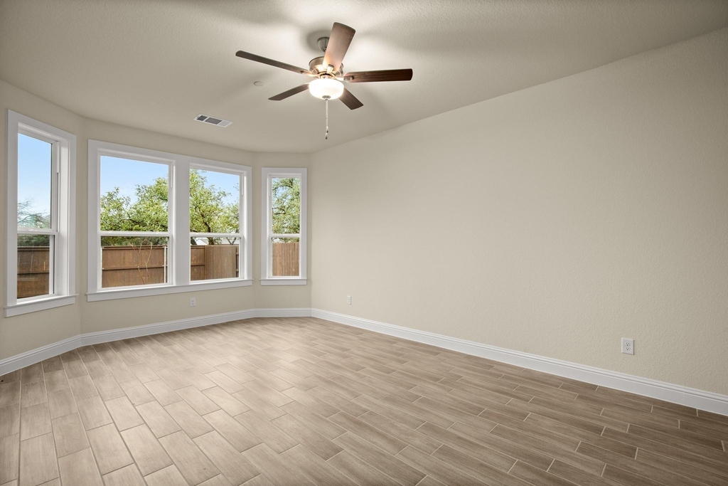 2605 Sam Bass Rd - Photo 10