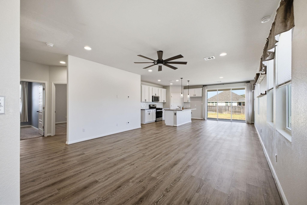 104 Ladolia Ln - Photo 3