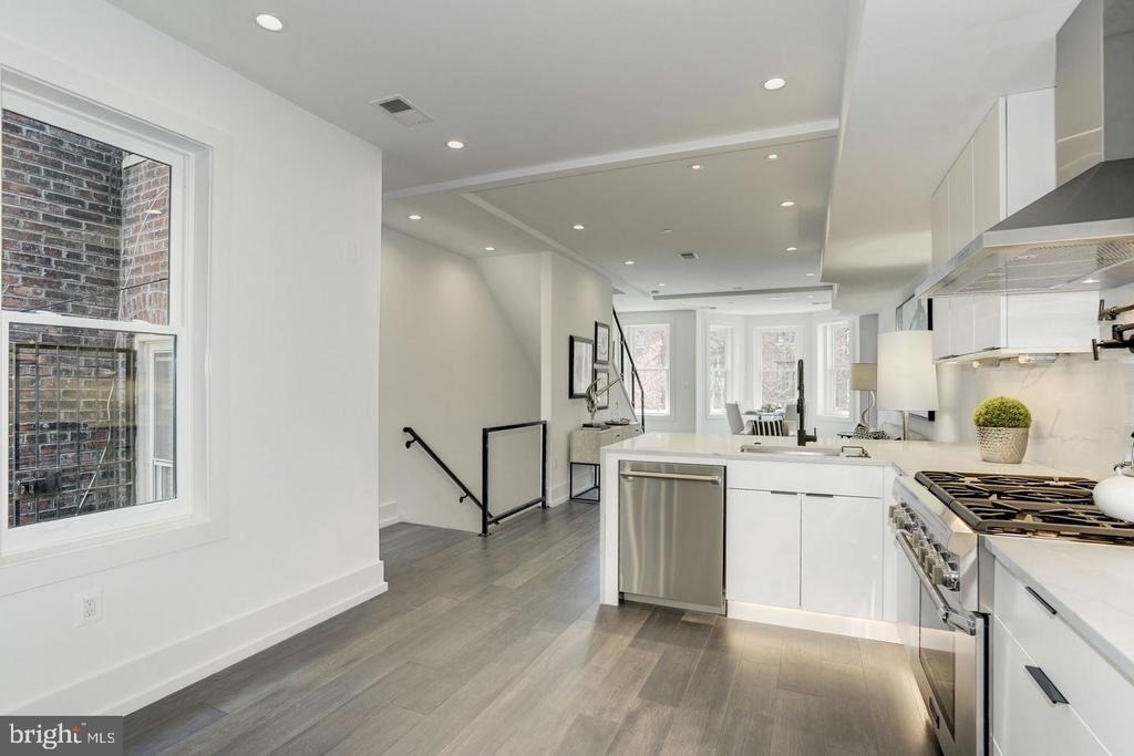 1817 Vernon Street Nw - Photo 1