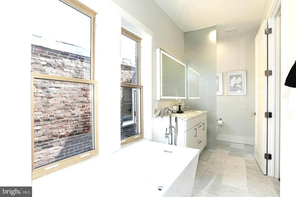 1817 Vernon Street Nw - Photo 18