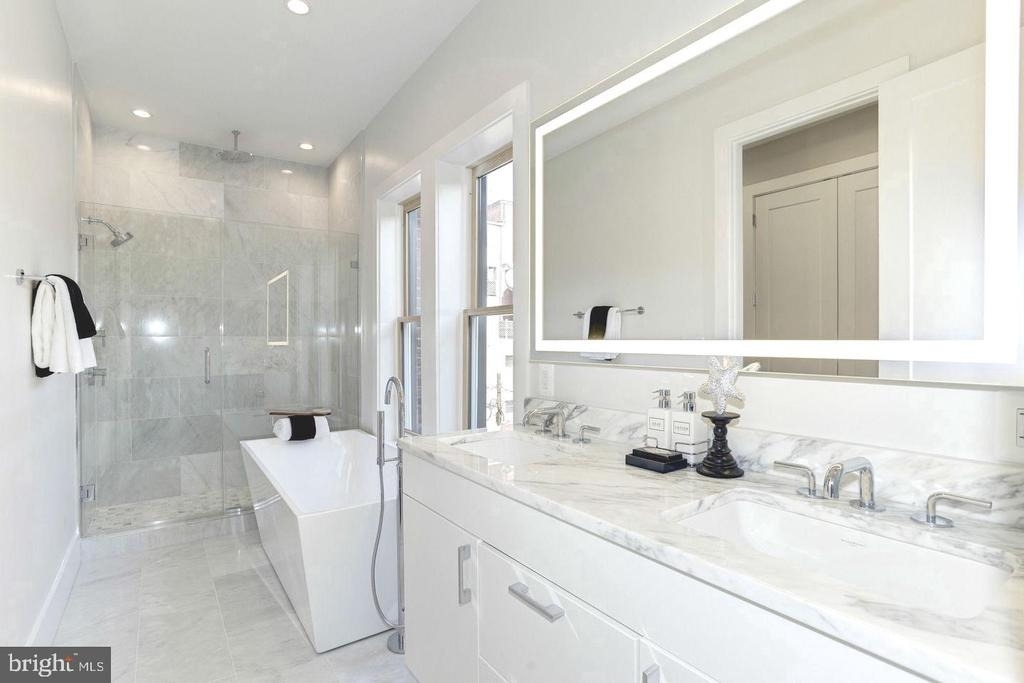 1817 Vernon Street Nw - Photo 17