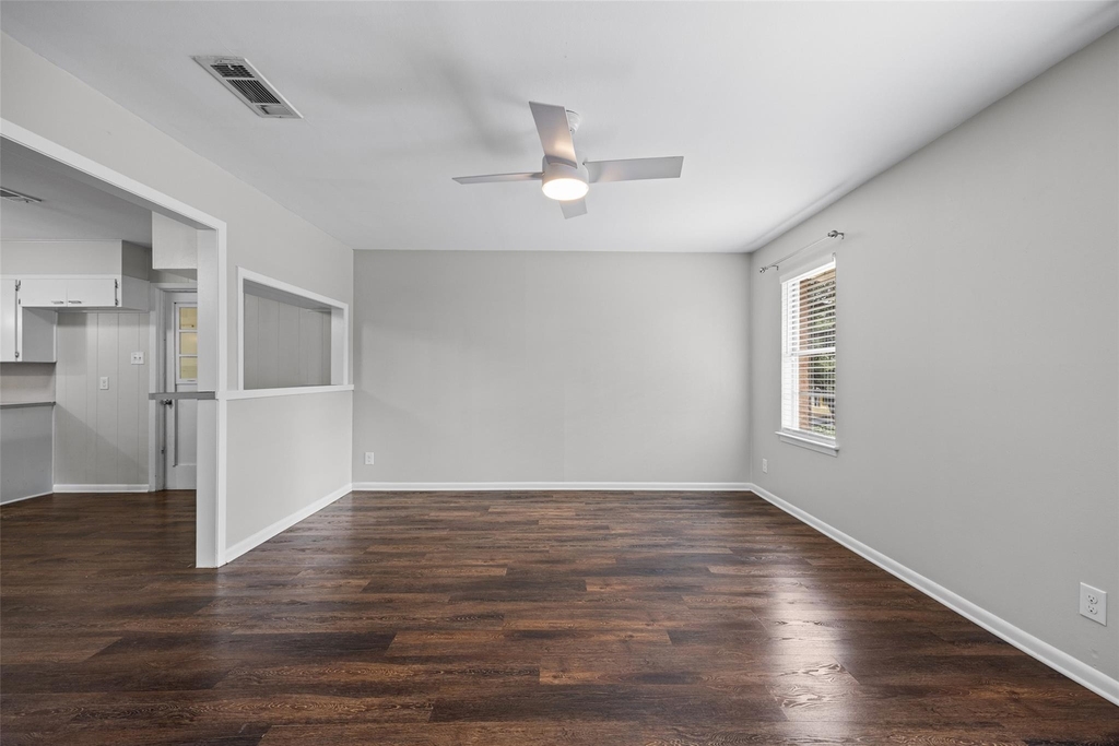 3108 Clawson Rd - Photo 2