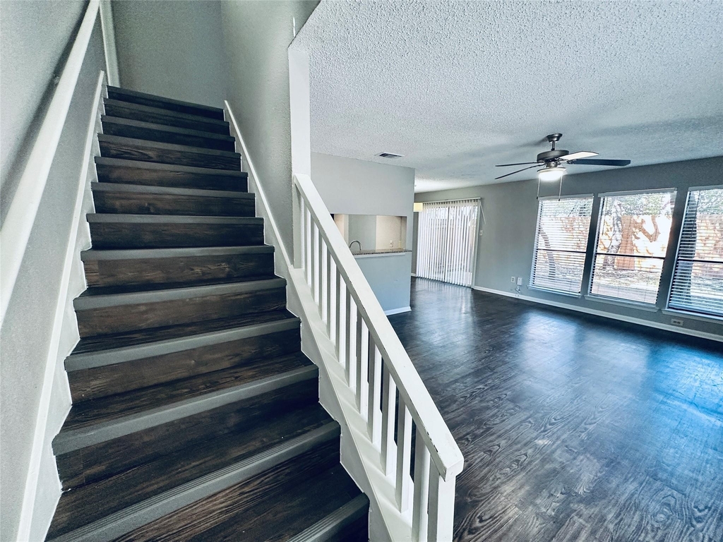 2612 Gwendolyn Ln - Photo 16