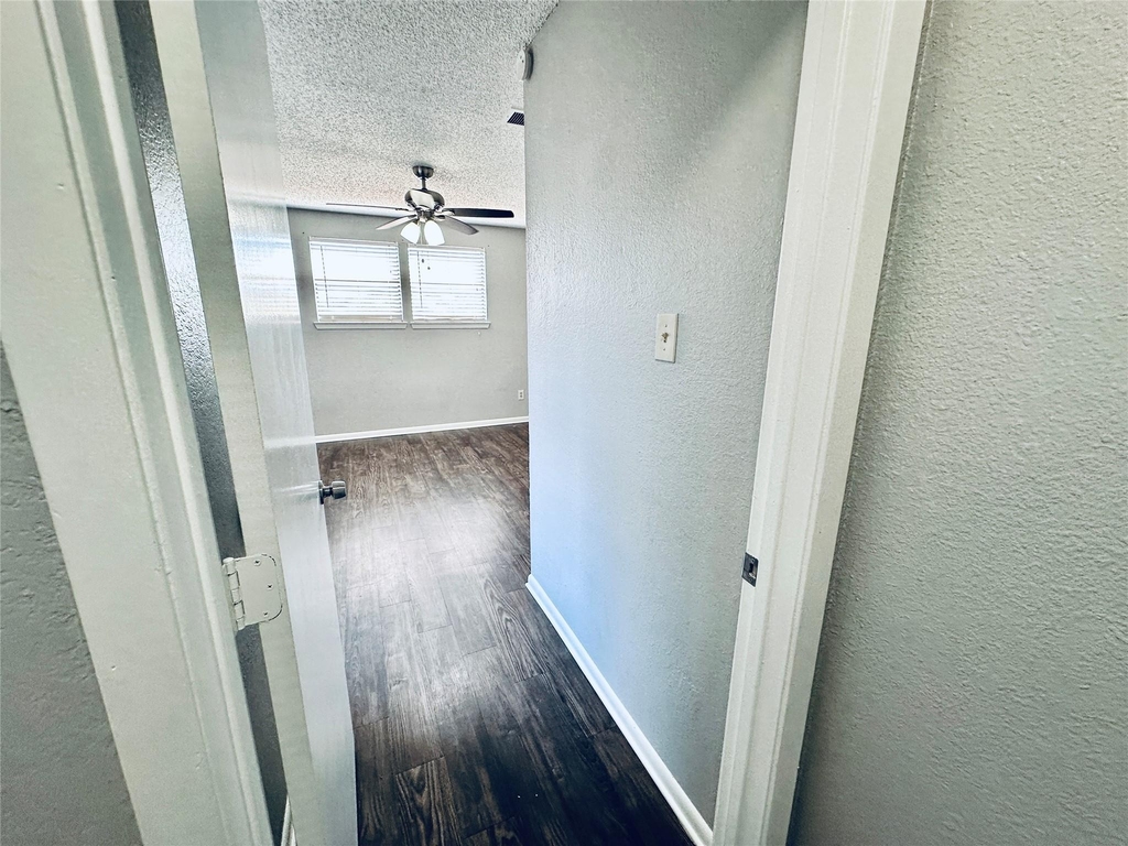 2612 Gwendolyn Ln - Photo 18
