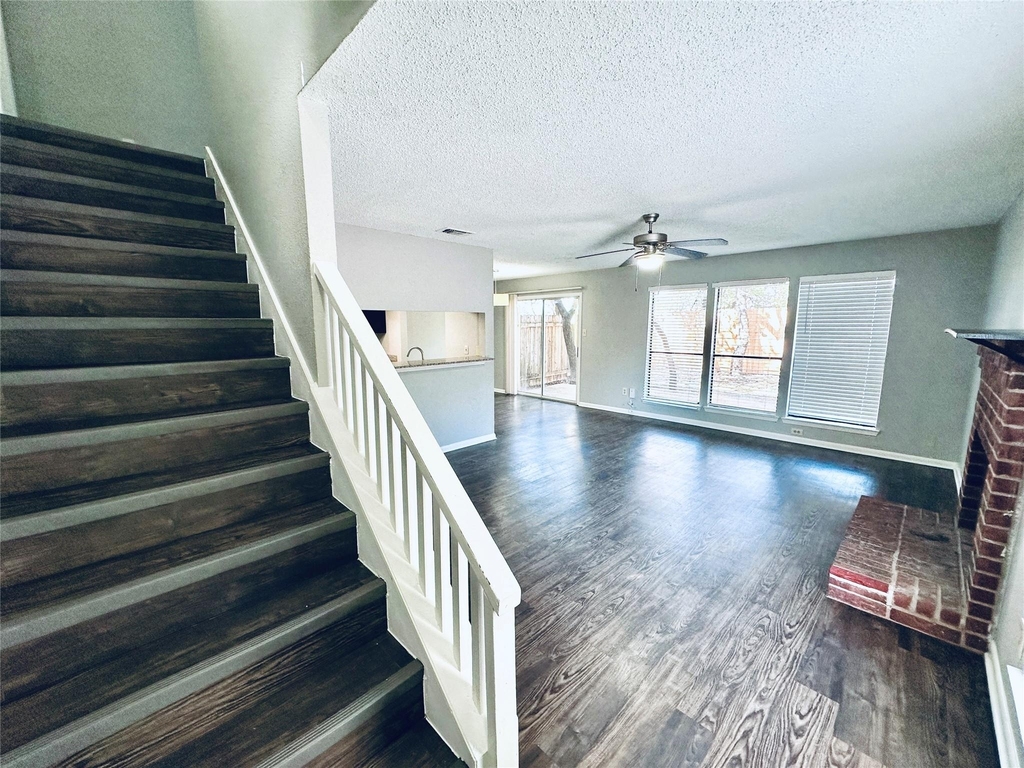 2612 Gwendolyn Ln - Photo 8