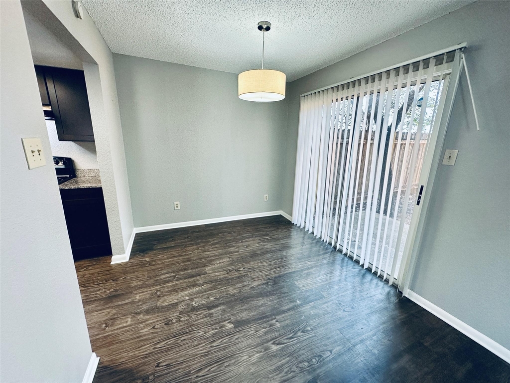 2612 Gwendolyn Ln - Photo 6