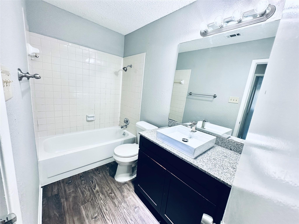 2612 Gwendolyn Ln - Photo 24