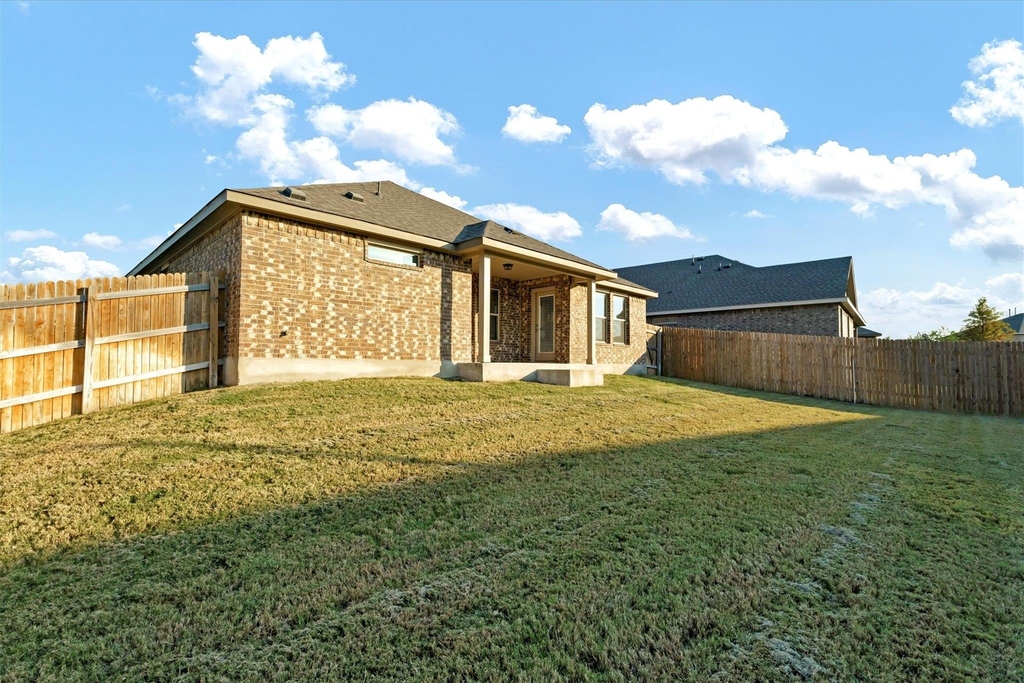 1900 Mexia Dr - Photo 19