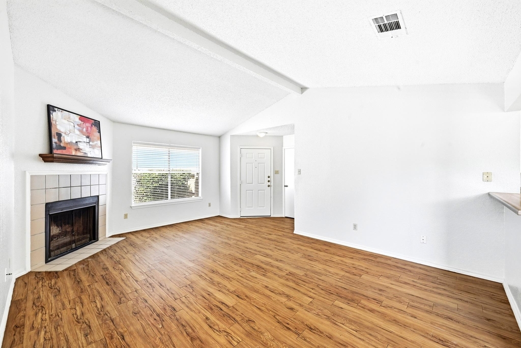 5901 Kevin Kelly Pl - Photo 7