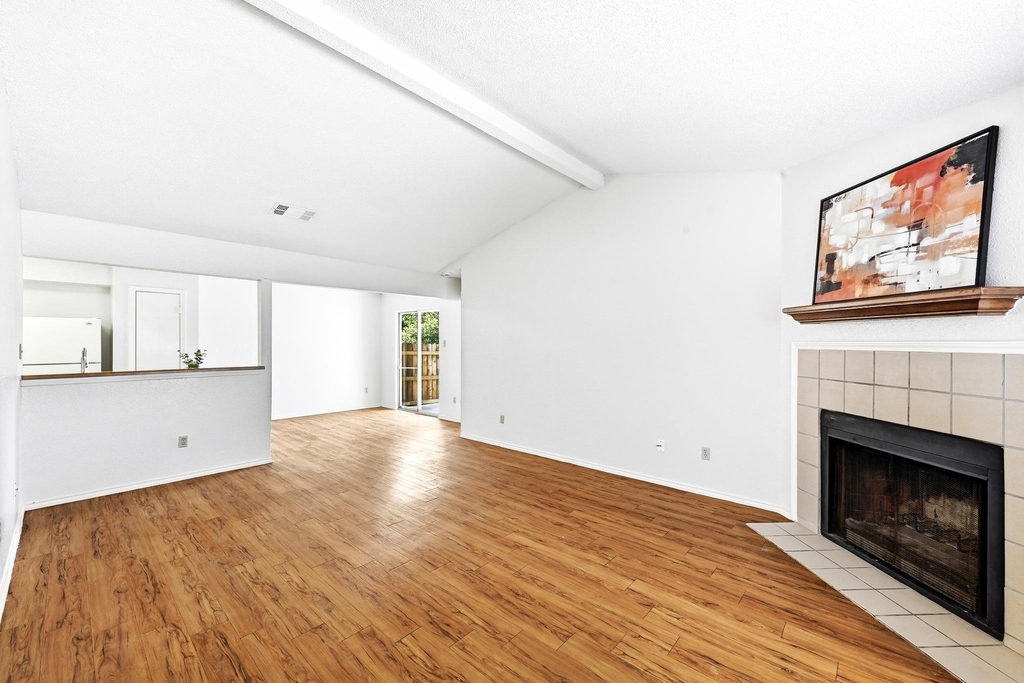 5901 Kevin Kelly Pl - Photo 4