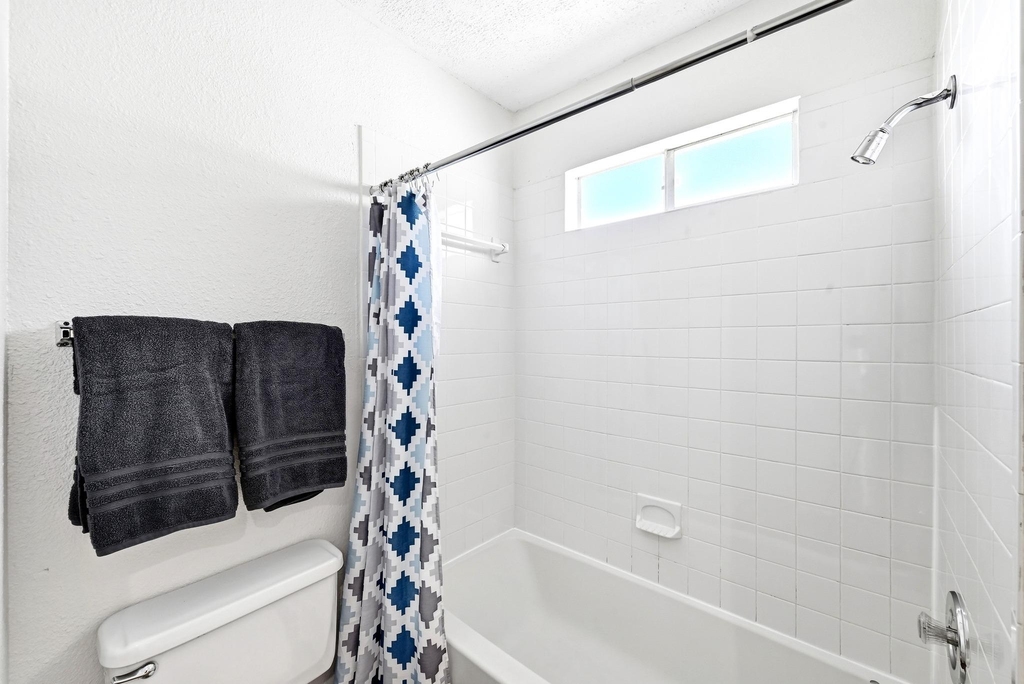 5901 Kevin Kelly Pl - Photo 18
