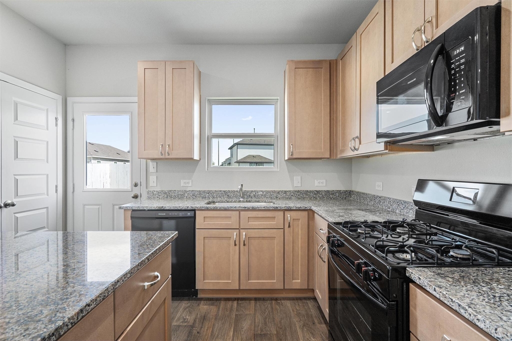 122 Bluestem Dr - Photo 8