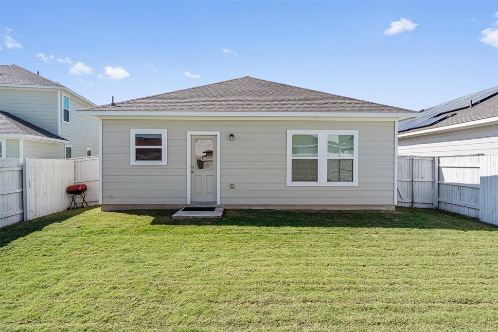 122 Bluestem Dr - Photo 2
