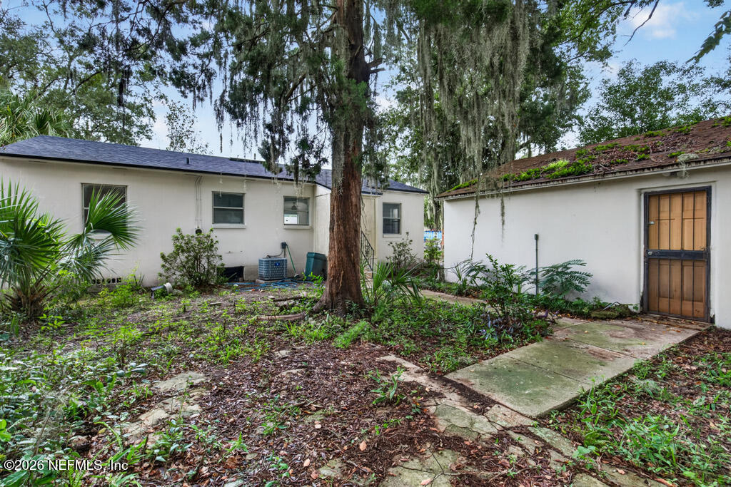 204 E 25th Street - Photo 21
