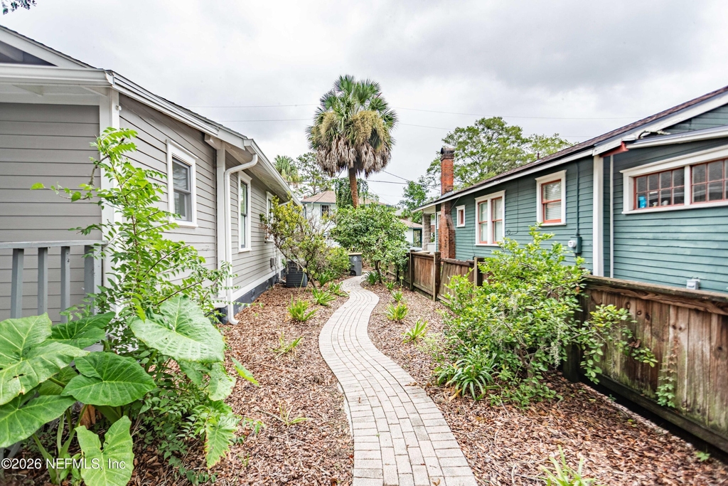 1534 Robinson Avenue - Photo 4